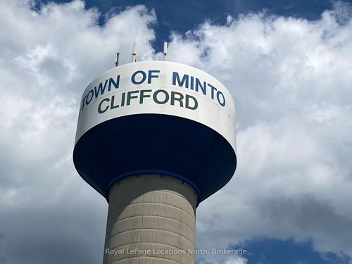 33 Nelson St W, Clifford, ON, N0G1M0 | Card Image