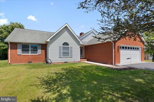 115 Montmorency Dr, Bunker Hill, WV, 25413-2549 | Card Image