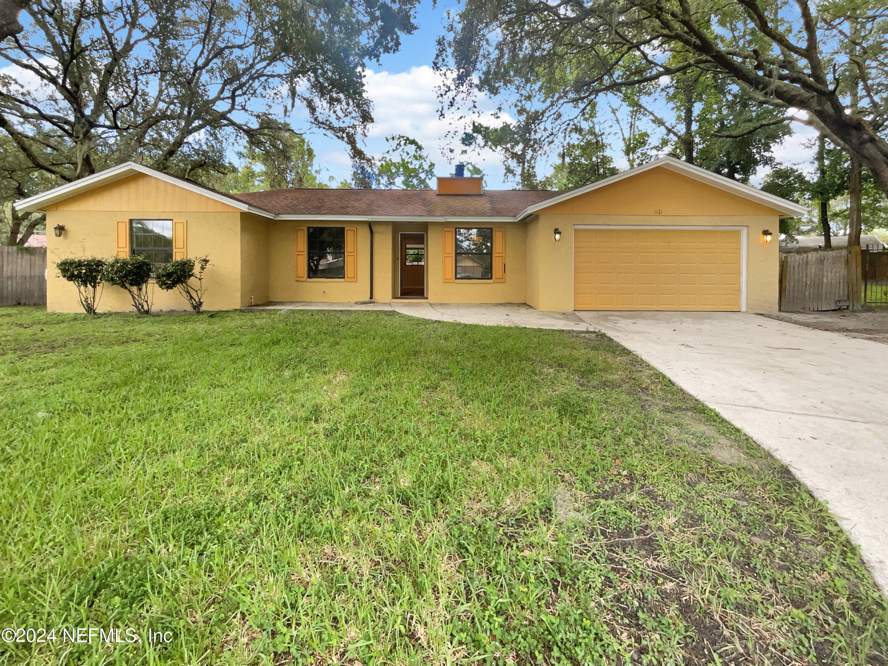 Squirrel Ct, Jacksonville, FL 32218