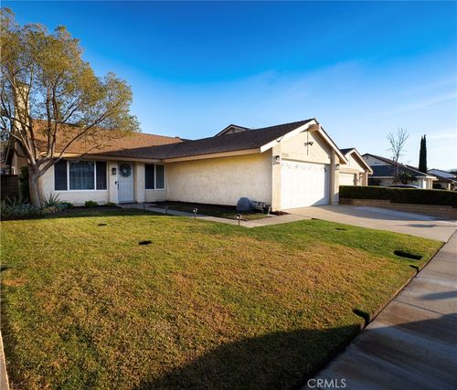 27626 Saffron Ln, Santa Clarita, CA, 91350-1672 | Card Image