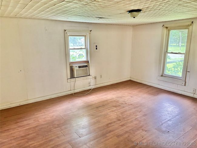 Living Room | Image 6