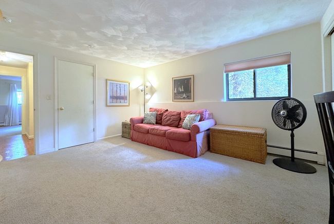 APT-1 - 19 Fuller Rd, Condo with 2 bedrooms, 1 bathrooms and null parking in Foxboro MA | Image 11