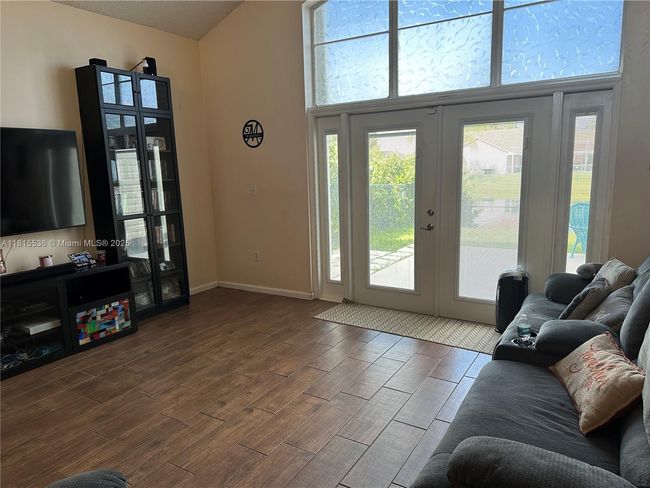 975 Nw 165 Th Ave, House other with 4 bedrooms, 3 bathrooms and null parking in Pembroke Pines FL | Image 14
