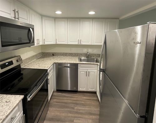1-317-19455 Ne 10 Avenue, North Miami Beach, FL, 33179 | Card Image
