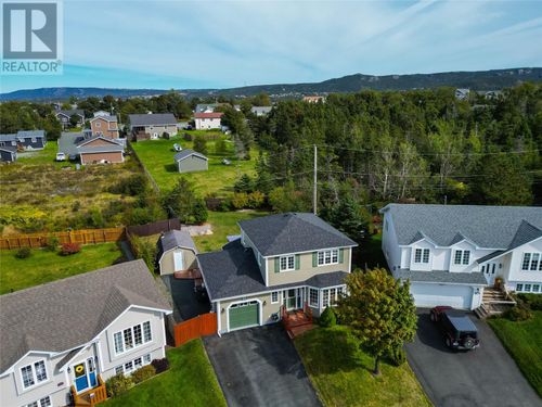 28 Hibernia Pl, Conception Bay South, NL, A1X7P2 | Card Image