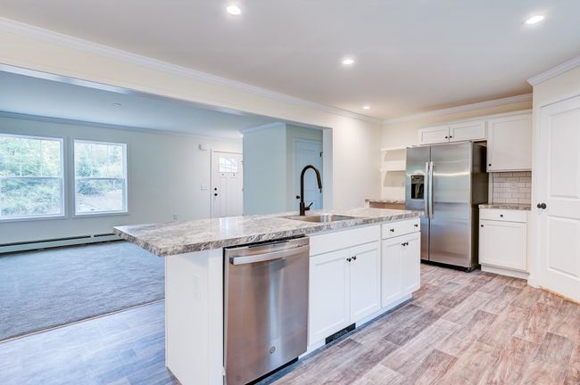 234 E Main St, House other with 3 bedrooms, 2 bathrooms and null parking in Conway NH | Image 6