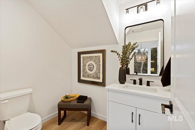 2007 S Makar Ln, Townhouse with 3 bedrooms, 4 bathrooms and 2 parking in Boise ID | Image 15