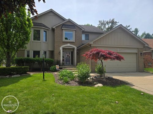 192 Bellshire Ln, Rochester Hills, MI, 48307-3521 | Card Image