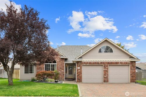 1108 E Hobert Ave, Ellensburg, WA, 98926-6651 | Card Image