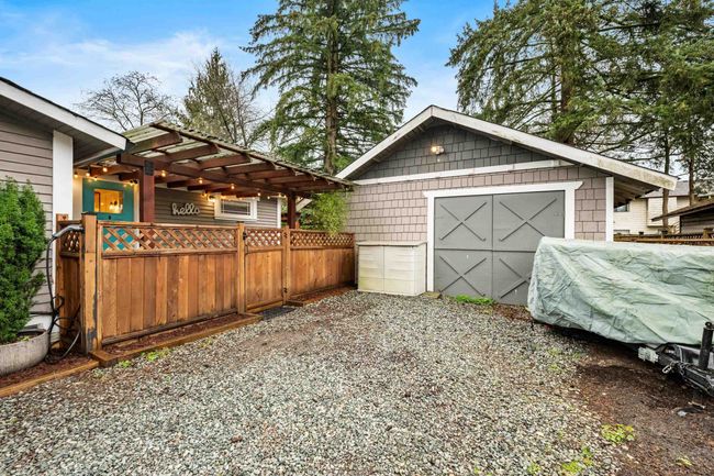 20976 Dewdney Trunk Rd, House other with 3 bedrooms, 2 bathrooms and 10 parking in Maple Ridge BC | Image 39