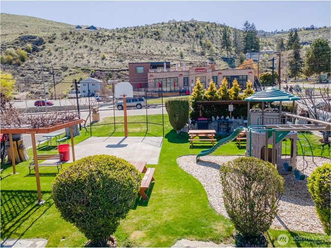 Playground and BBQ area for guests | Image 14