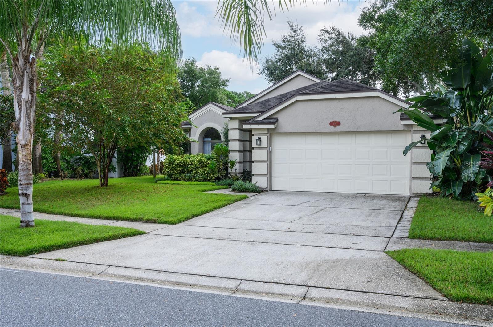 Huxford Ct, Lake Mary, FL 32746