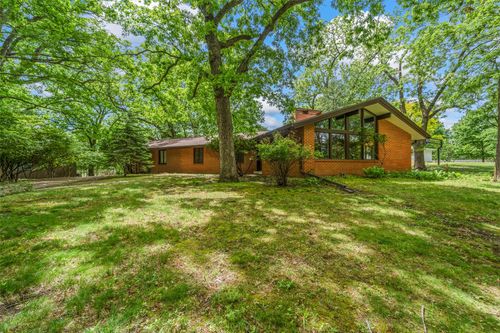 433 Westwood Dr, Ames, IA, 50014-3563 | Card Image