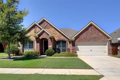 613 Newchester Drive, House other with 3 bedrooms, 2 bathrooms and null parking in Roanoke TX | Image 1