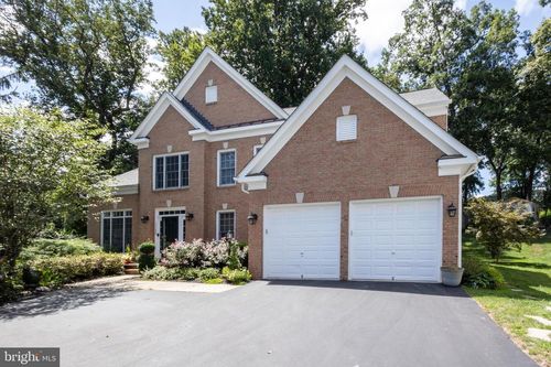 11629 Forest Hill Ct, Fairfax, VA, 22030-5630 | Card Image