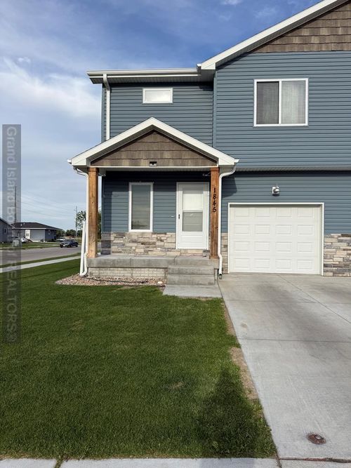 1845 Peach St, Grand Island, NE, 68801-2714 | Card Image