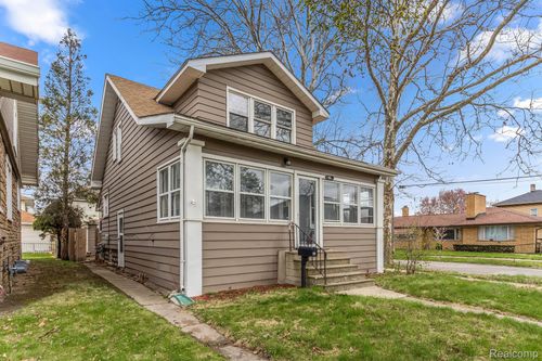 63 Elm St, River Rouge, MI, 48218-1520 | Card Image
