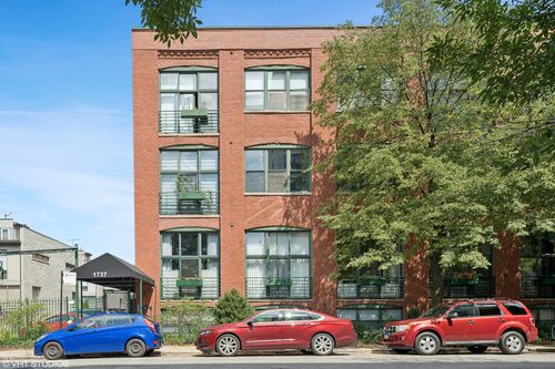 205-1737 N Paulina Street, Chicago, IL, 60622 | Card Image