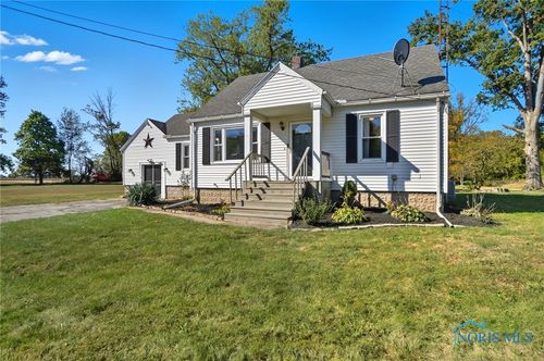 8808 Jeffers Rd, Grand Rapids, OH, 43522-9645 | Card Image