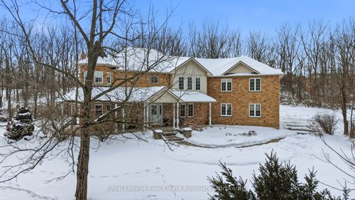 86 Ridge Rd E, Grimsby, ON, L3M4E7 | Card Image