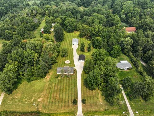 7744 Puttygut Rd, Casco, MI, 48064-2113 | Card Image