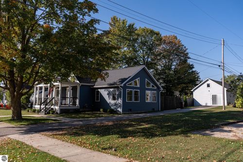 308 S 3rd St, Shepherd, MI, 48883-5140 | Card Image