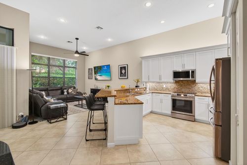 6931 Fabiano Cir, Boynton Beach, FL, 33437-3595 | Card Image