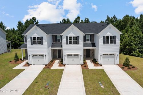 215 Verrazzano Ln, Jacksonville, NC, 28546-7914 | Card Image