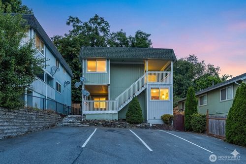 361 Earlington Ave Sw, Renton, WA, 98057-2222 | Card Image