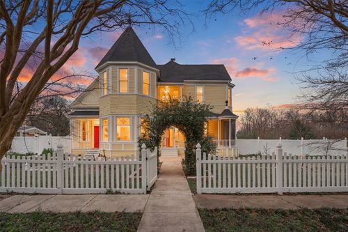 300 Estelle Rice Dr, Moody, TX, 76557-3566 | Card Image