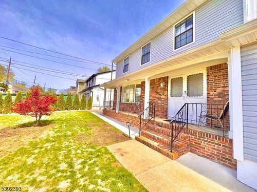 52 Westside Ave, Avenel, NJ, 07001-1423 | Card Image