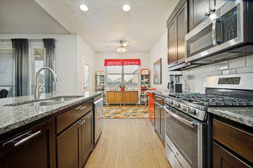23 Kramer Ln, Sanger, TX, 76266-5782 | Card Image