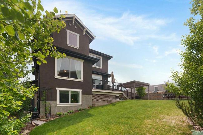 12134 Valley Ridge Dr Nw, House other with 4 bedrooms, 4 bathrooms and 6 parking in Calgary AB | Image 23