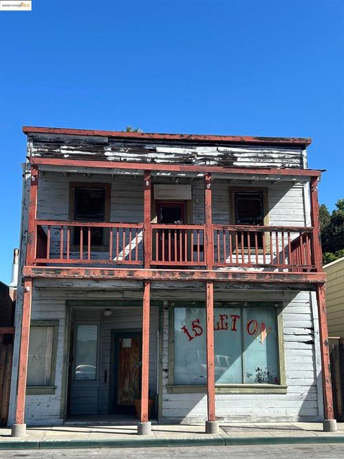 39 Main St, Isleton, CA, 95641-7037 | Card Image