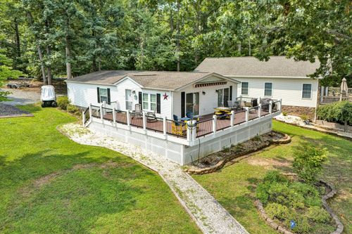 323 Mill Lake Rd, Huddleston, VA, 24104-3043 | Card Image