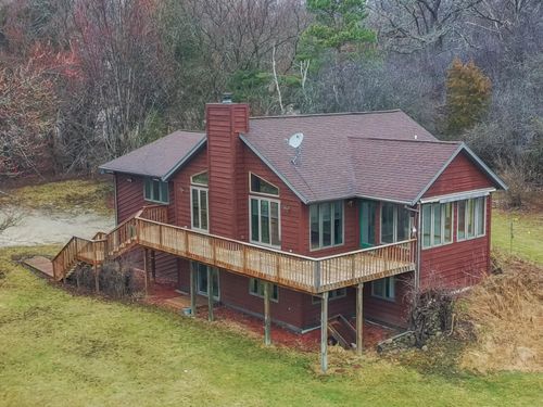 N7232 Cane Dr, Elkhorn, WI, 53121-2941 | Card Image