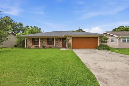 2610 Hampton Ln, Port Neches, TX, 77651-5302 | Card Image