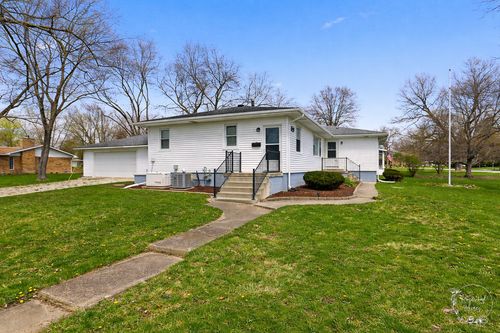 410 S Chicago St, Rossville, IL, 60963-1204 | Card Image