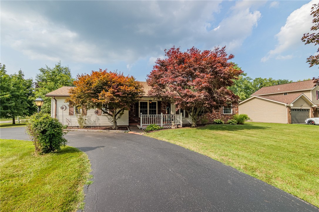 Alger Dr, Rochester, NY 14624