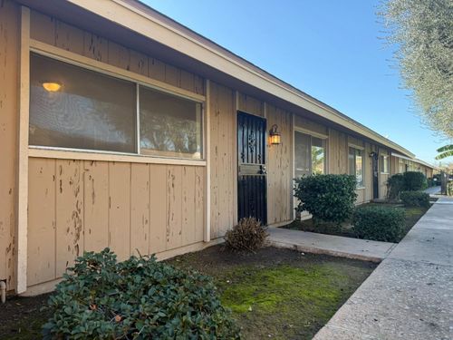 b-3725 N Fruit Ave, Fresno, CA, 93705-5200 | Card Image