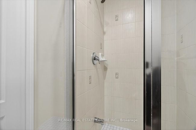 1373 Salem Rd N, House attached with 4 bedrooms, 3 bathrooms and 1 parking in Ajax ON | Image 33