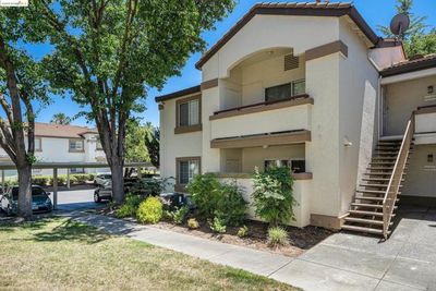 1014 - Walerga Rd, Condo with 2 bedrooms, 2 bathrooms and 1 parking in Antelope CA | Image 1