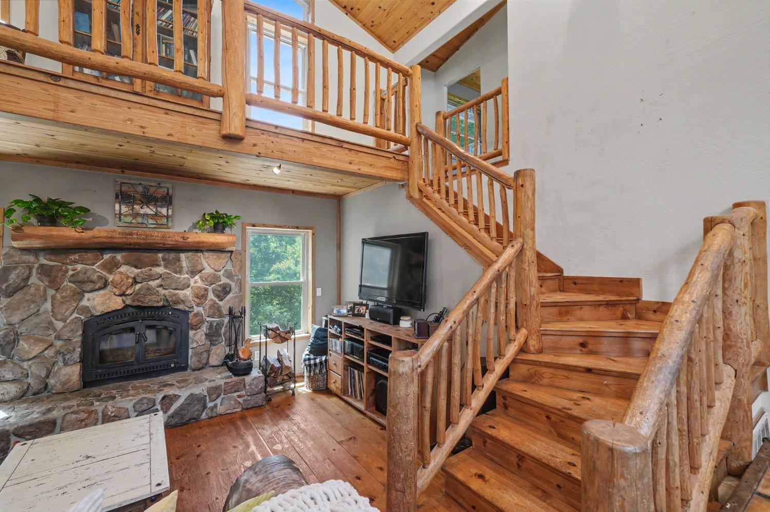 Residential in Pioneer 5