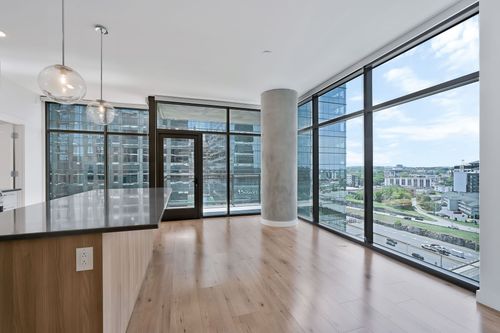 1002-b2-corner-1212 Demonbreun St, Nashville, TN, 37203 | Card Image