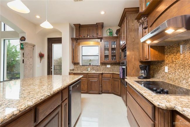 3101 Page Ave, House other with 4 bedrooms, 4 bathrooms and 2 parking in Edinburg TX | Image 7