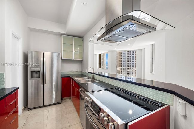 APT-2611 - 888 Brickell Key Dr, Condo with 2 bedrooms, 3 bathrooms and null parking in Miami FL | Image 7