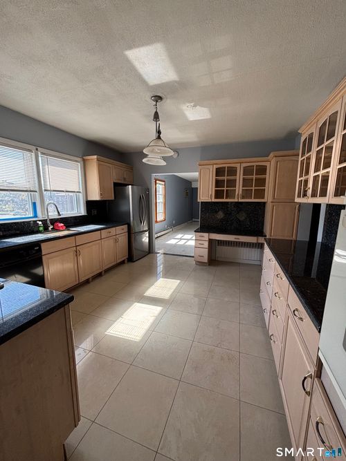 apt-2-552 Franklin Ave, Hartford, CT, 06114-3097 | Card Image