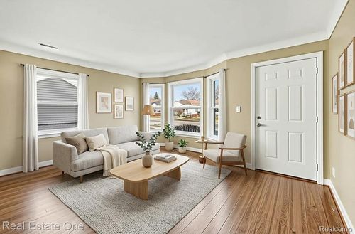 421 W Kalama Ave, Madison Heights, MI, 48071-3980 | Card Image