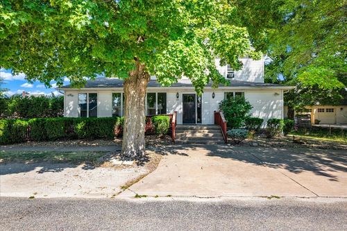 203 W Franklin St, Carlock, IL, 61725-9433 | Card Image