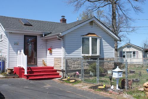 235 Alpine Way, South Amboy, NJ, 08879-2761 | Card Image